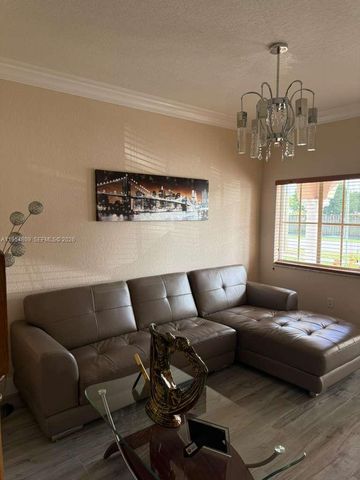 4481 NW 163rd St, Miami Gardens, FL 33054