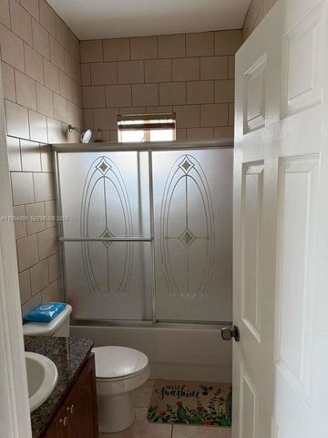 4481 NW 163rd St, Miami Gardens, FL 33054