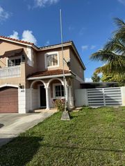 4481 NW 163rd St, Miami Gardens, FL 33054