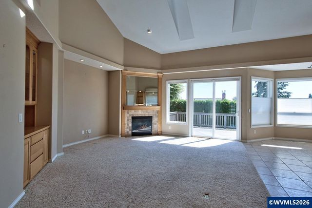 2896 Mapleleaf Ct NW, Salem, OR 97304