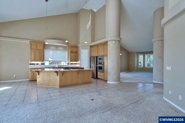 2896 Mapleleaf Ct NW, Salem, OR 97304