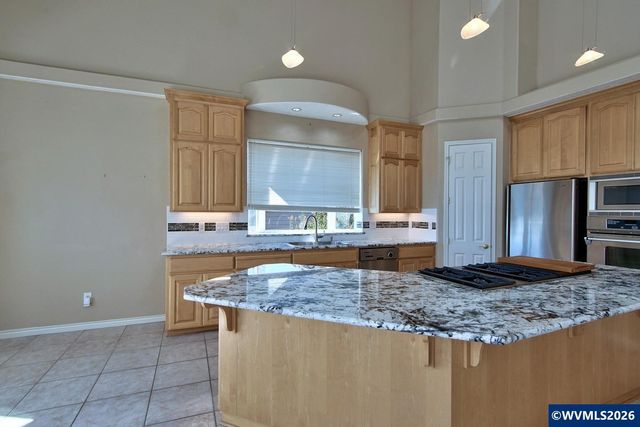 2896 Mapleleaf Ct NW, Salem, OR 97304