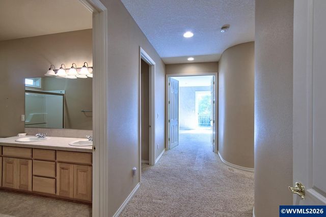 2896 Mapleleaf Ct NW, Salem, OR 97304