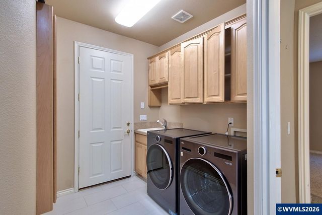 2896 Mapleleaf Ct NW, Salem, OR 97304