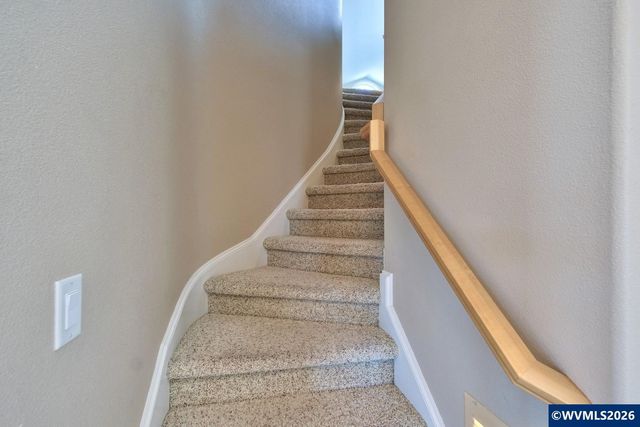 2896 Mapleleaf Ct NW, Salem, OR 97304