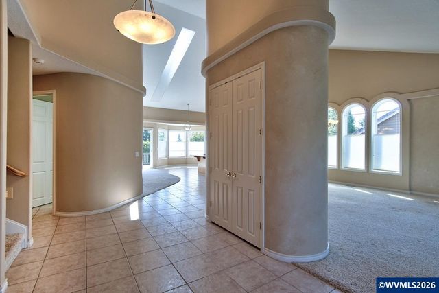 2896 Mapleleaf Ct NW, Salem, OR 97304