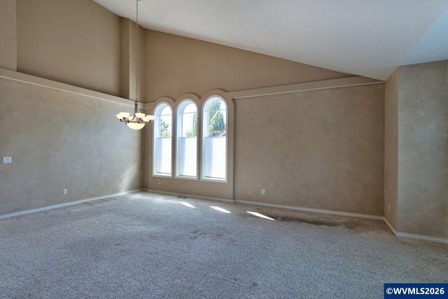 2896 Mapleleaf Ct NW, Salem, OR 97304