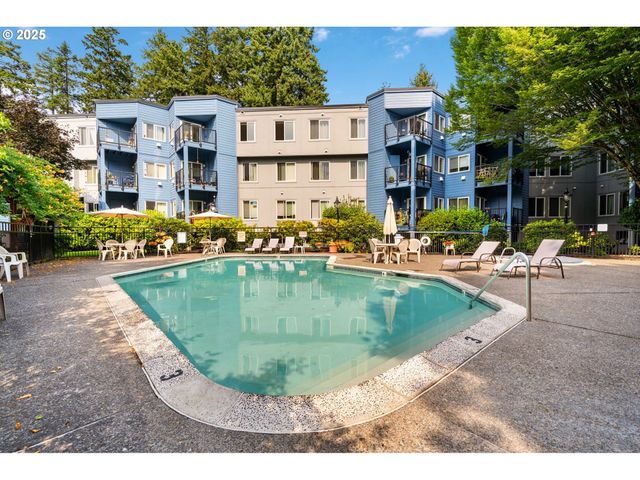 8720 Sw TUALATIN Rd 110, Tualatin, OR 97062