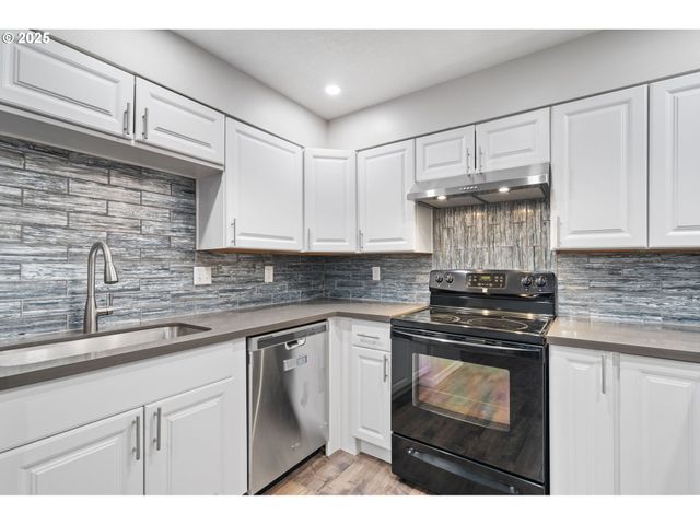 8720 Sw TUALATIN Rd 110, Tualatin, OR 97062