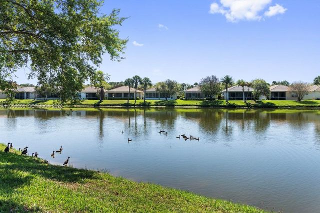 337 SW Maclay Way, Port St. Lucie, FL 34986