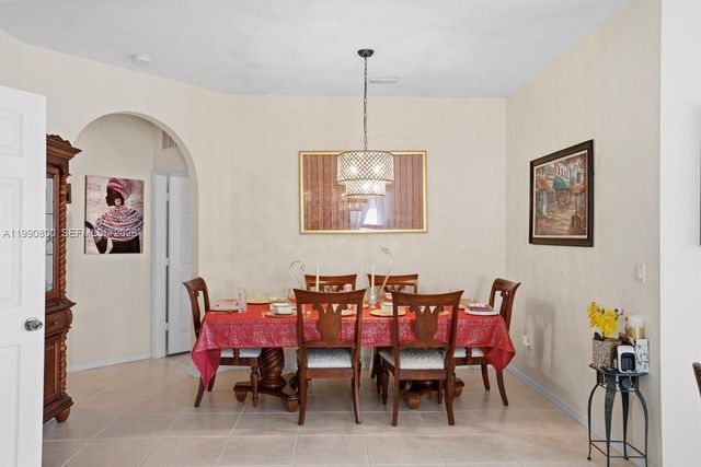 337 SW Maclay Way, Port St. Lucie, FL 34986