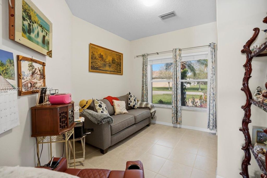 Image 26 of property listing at 337 SW Maclay Way, Port St. Lucie, FL 34986