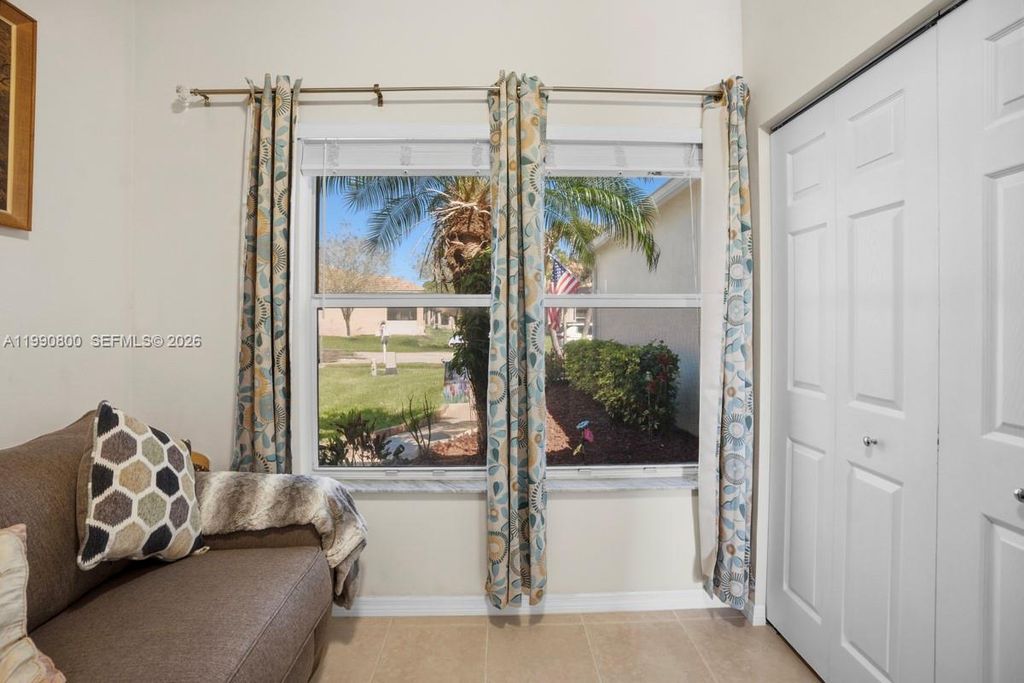 Image 27 of property listing at 337 SW Maclay Way, Port St. Lucie, FL 34986