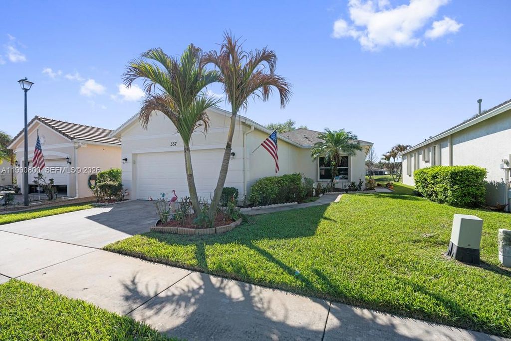 Image 36 of property listing at 337 SW Maclay Way, Port St. Lucie, FL 34986