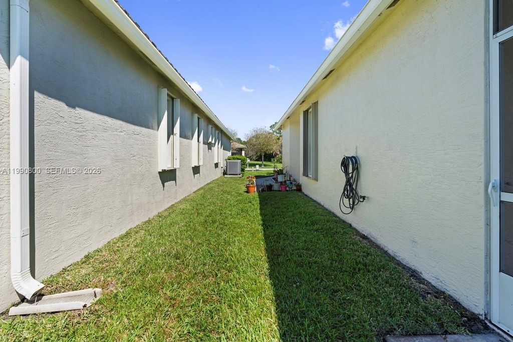 Image 46 of property listing at 337 SW Maclay Way, Port St. Lucie, FL 34986