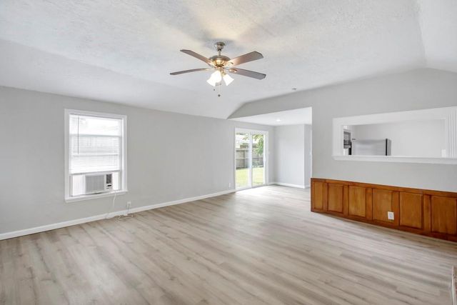 4718 Palmetto Street, Bacliff, TX 77518