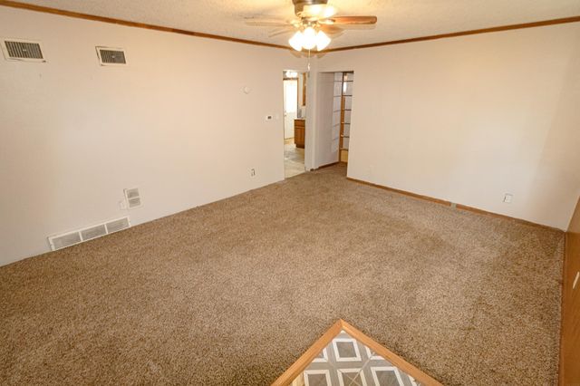 406 20th Avenue, Gilbertville, IA 50634