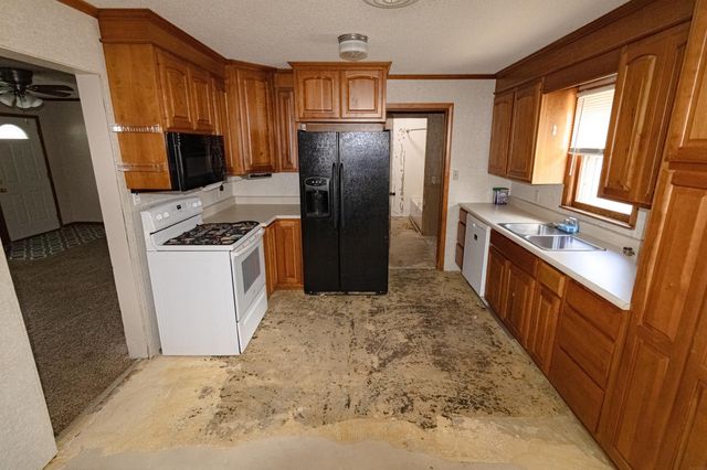 406 20th Avenue, Gilbertville, IA 50634