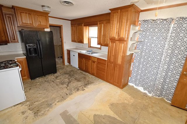 406 20th Avenue, Gilbertville, IA 50634