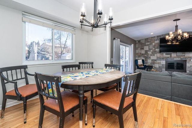 39802 Sunderland Drive, Clinton Township, MI 48038