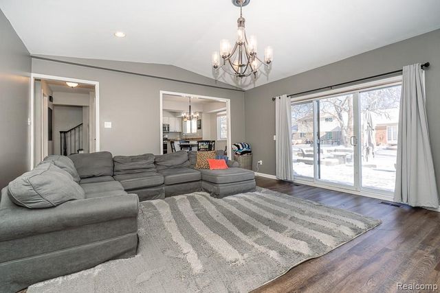 39802 Sunderland Drive, Clinton Township, MI 48038