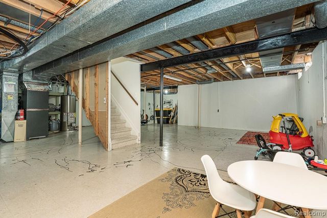 39802 Sunderland Drive, Clinton Township, MI 48038