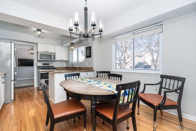 39802 Sunderland Drive, Clinton Township, MI 48038