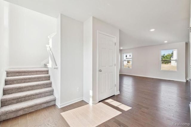 615 Harvest Way, Chelsea, MI 48118