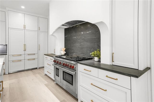 44 Hardeman Road, Atlanta, GA 30342