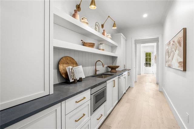 44 Hardeman Road, Atlanta, GA 30342