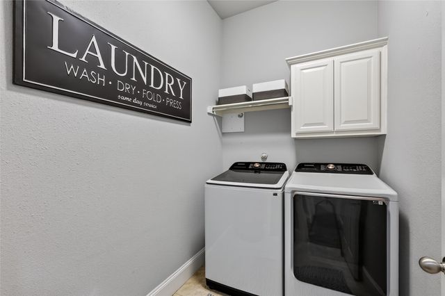 813 Moss Cliff Circle, Mckinney, TX 75071