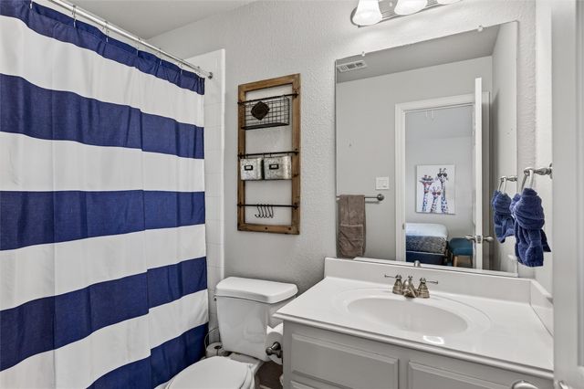 813 Moss Cliff Circle, Mckinney, TX 75071