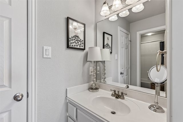 813 Moss Cliff Circle, Mckinney, TX 75071