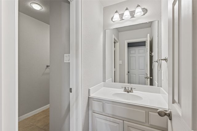 813 Moss Cliff Circle, Mckinney, TX 75071