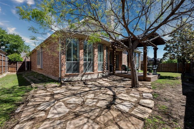 813 Moss Cliff Circle, Mckinney, TX 75071