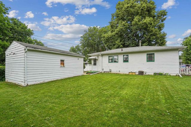 1625 W 2nd Street, Waterloo, IA 50701