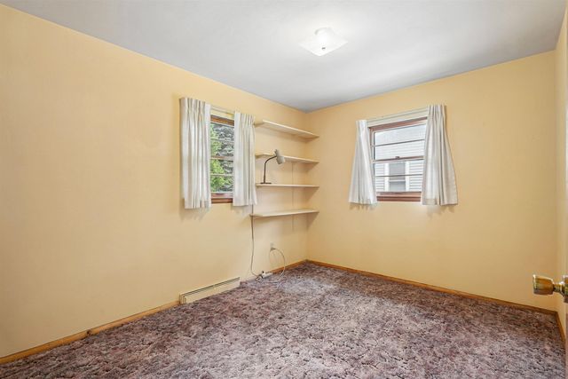 1625 W 2nd Street, Waterloo, IA 50701