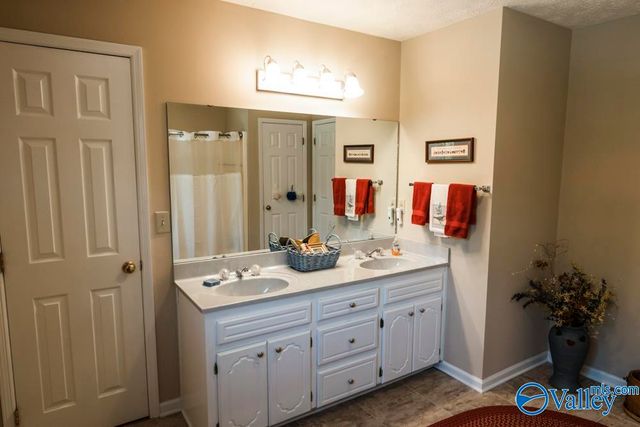 1115 Creekside Circle, Talladega, AL 35160