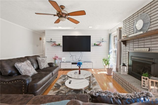 107 Oxford Rd, Hopewell, VA 23860