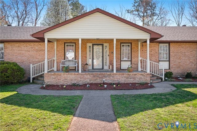 107 Oxford Rd, Hopewell, VA 23860
