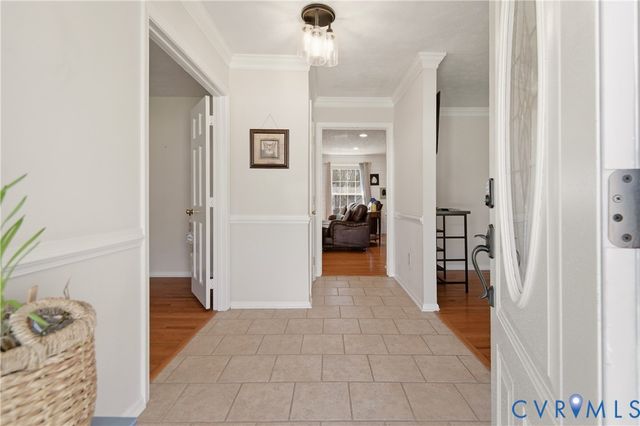 107 Oxford Rd, Hopewell, VA 23860