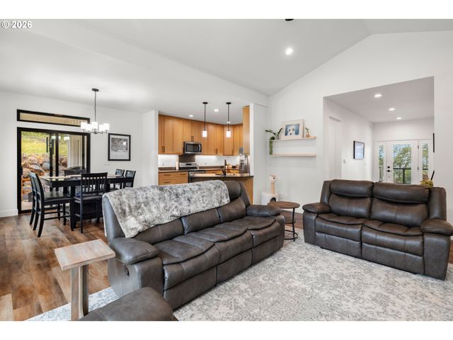 42345 Se SHIPLEY Rd, Sandy, OR 97055
