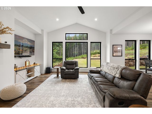 42345 Se SHIPLEY Rd, Sandy, OR 97055