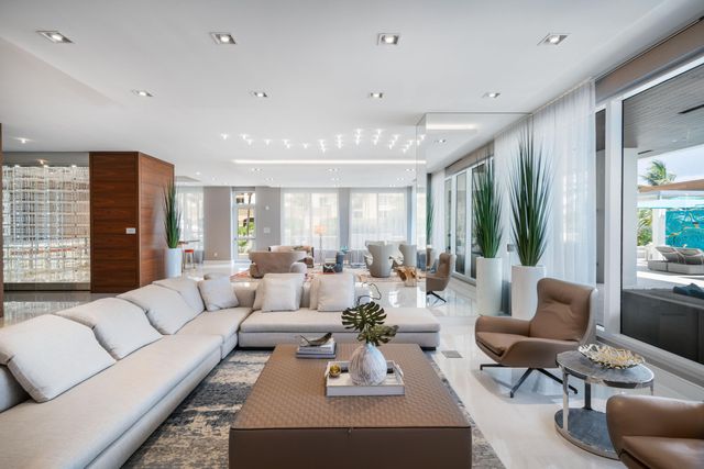 3730 N Ocean Drive 17-D, Singer Island, FL 33404