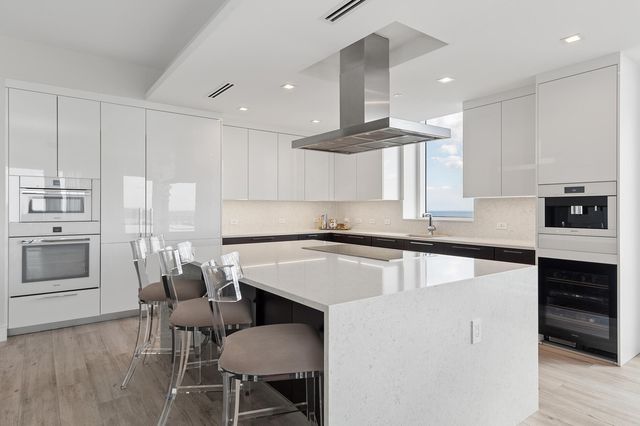 3730 N Ocean Drive 17-D, Singer Island, FL 33404