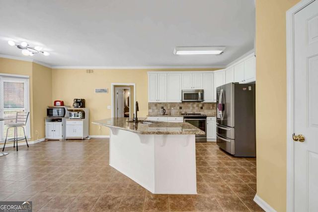 2150 Laurel Lake Drive, Suwanee, GA 30024