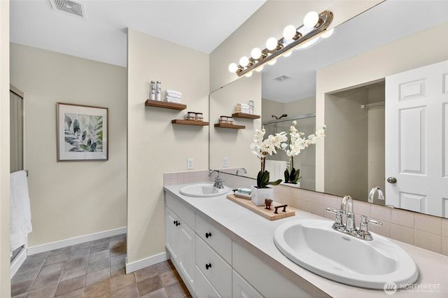411 25th Avenue Pl, Milton, WA 98354