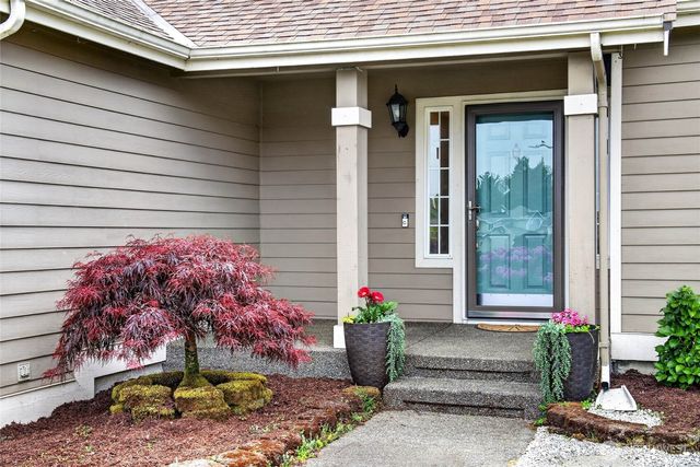 411 25th Avenue Pl, Milton, WA 98354