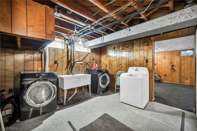 7504 Skylark Drive, Parma, OH 44130