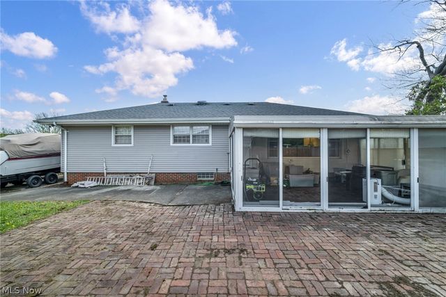 7504 Skylark Drive, Parma, OH 44130